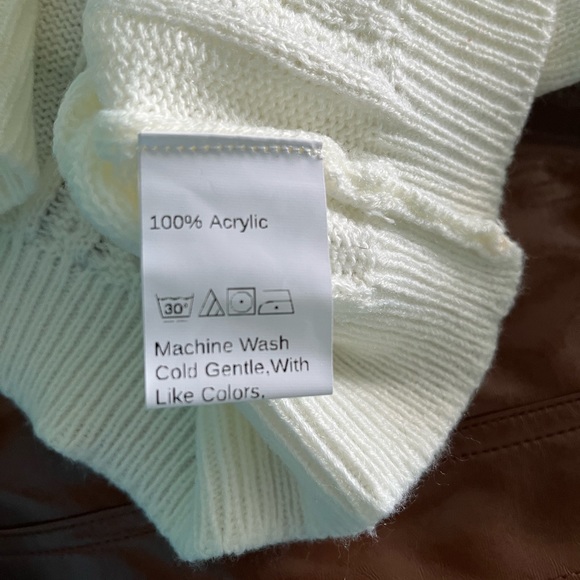 Shein Short Sleeve Crop Top Cabled Sweater - Picture 4 of 5